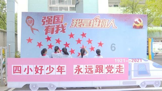 秦可卿病重，王熙凤听了心里不是滋味，就连宝玉都放下茶盅